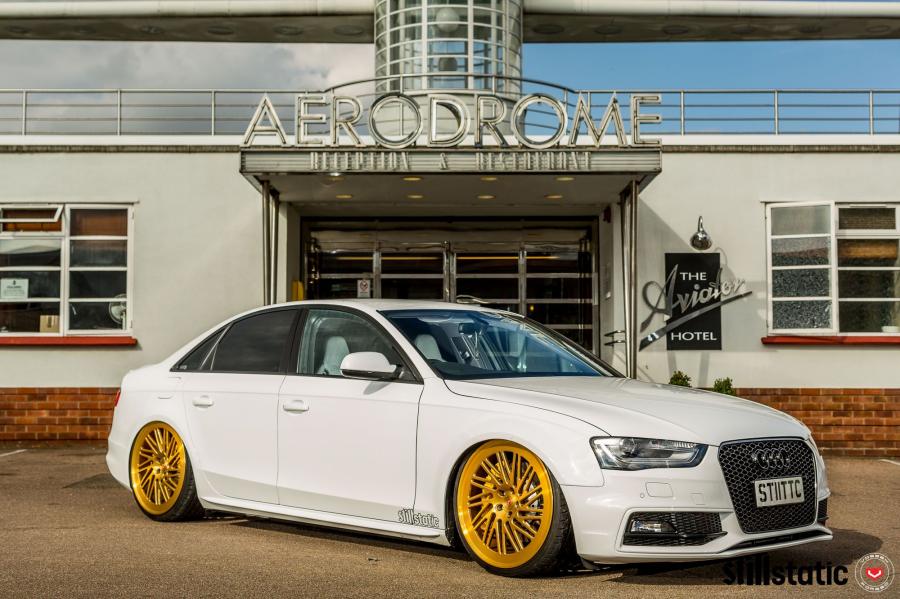  Audi A4 Sedan on Vossen Wheels (LC-105T) 2016 года  (фото 1 из 45)